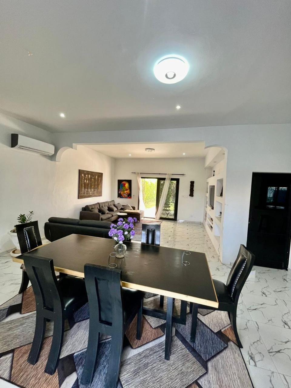 La Baraka, Extravagant Villa For 8 With Pool In Saly Gandigal Exteriör bild
