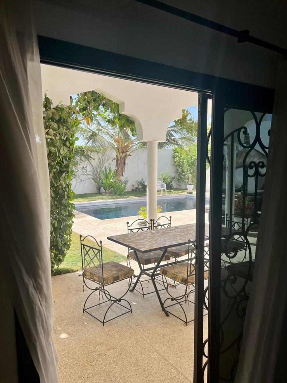 La Baraka, Extravagant Villa For 8 With Pool In Saly Gandigal Exteriör bild