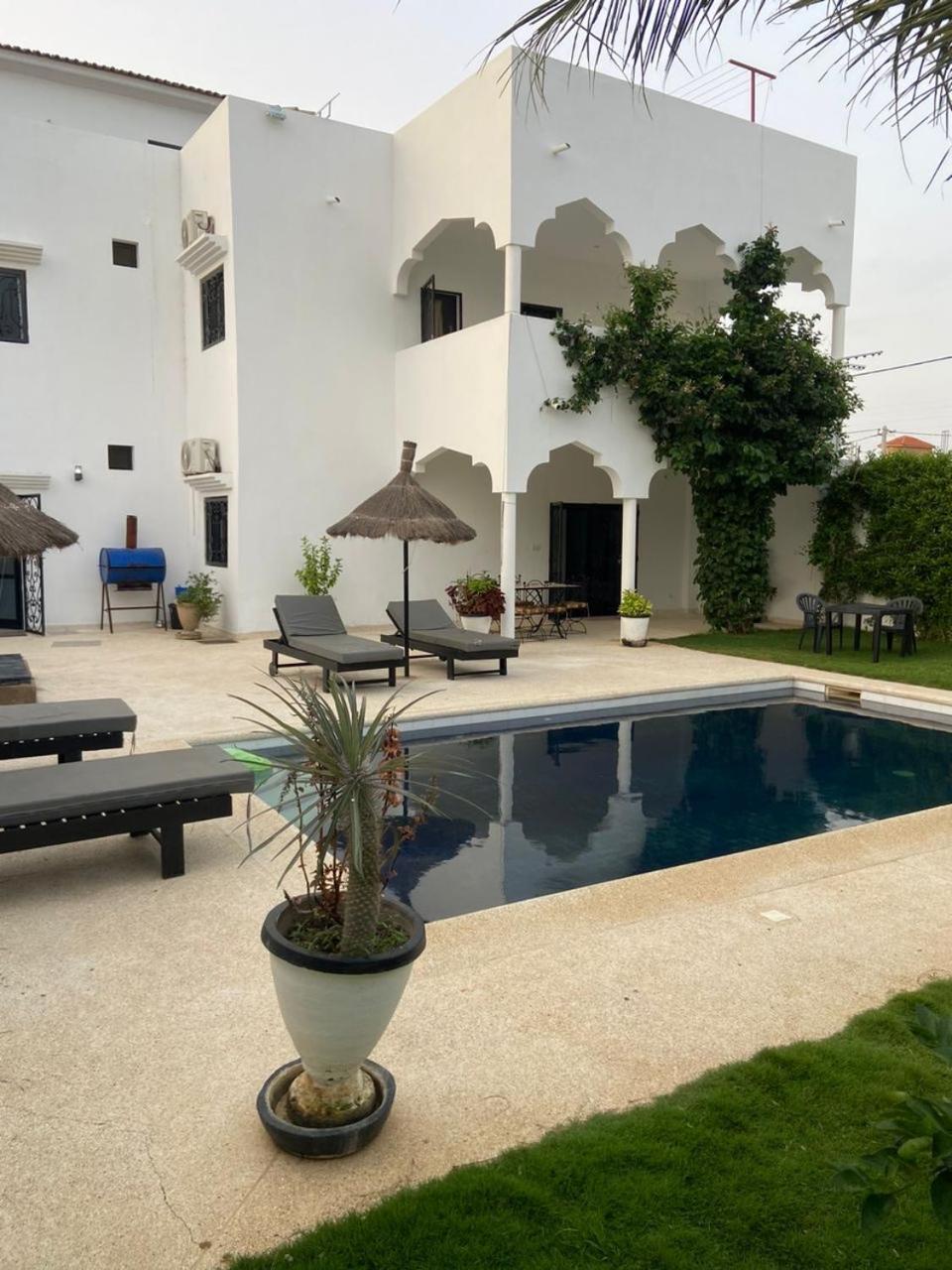 La Baraka, Extravagant Villa For 8 With Pool In Saly Gandigal Exteriör bild